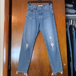 Levi’s wedgie fit crop jeans